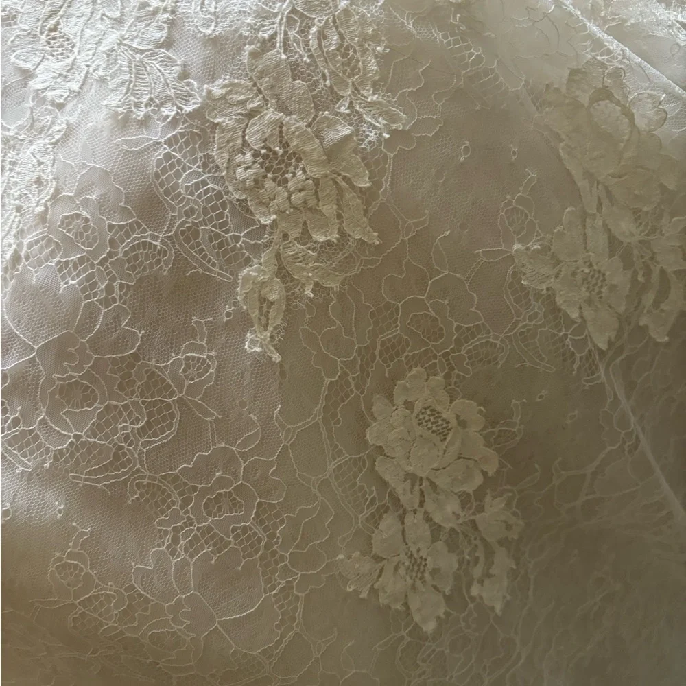 {NEW} Allison Webb Sutton Gown - Picture 8 of 10